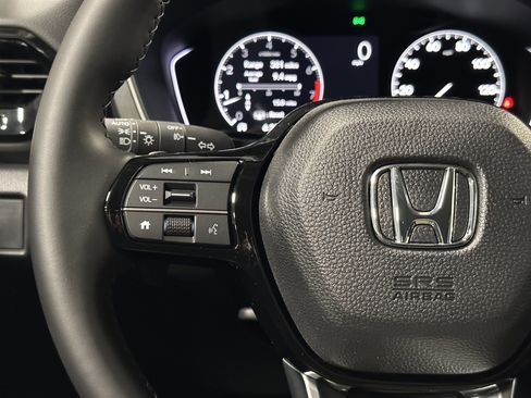 New 2025 Honda Pilot Touring image 24