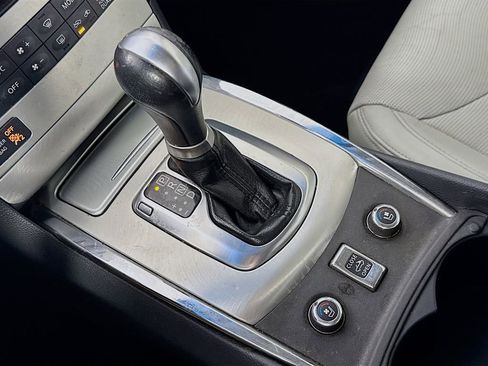 Used 2011 INFINITI G37 Convertible w/ Premium Pkg RWD image 19