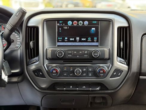 Used 2018 Chevrolet Silverado 1500 LT w/ All Star Edition AWD/4WD image 19