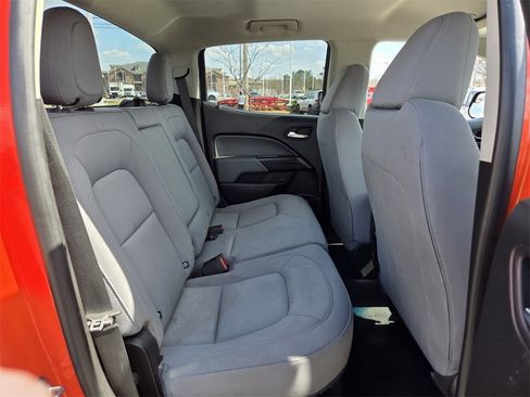 Used 2020 Chevrolet Colorado LT image 12