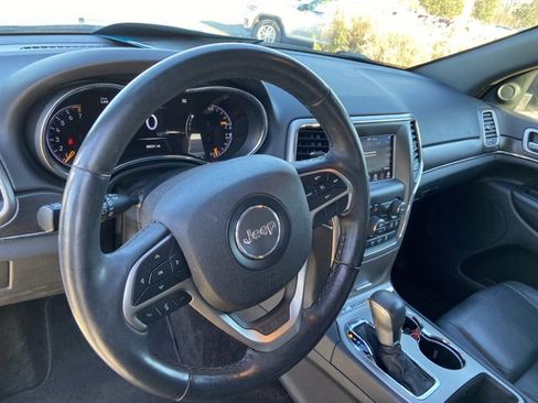 Used 2018 Jeep Grand Cherokee Limited image 34
