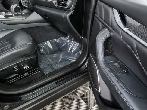 Certified 2022 Maserati Levante GT AWD/4WD image 25