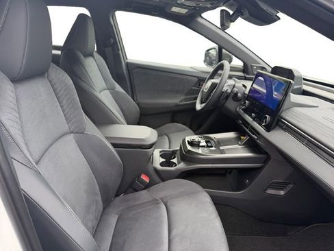 New 2026 Toyota C-HR w/ Cold Weather Package image 17