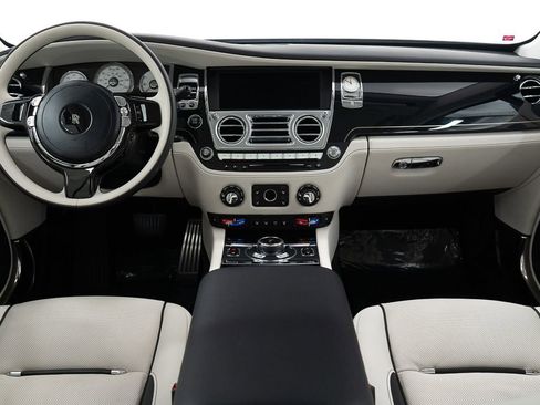 Certified 2019 Rolls-Royce Wraith RWD image 24