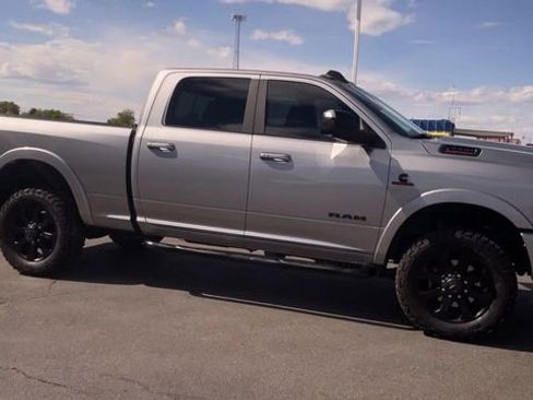 Used 2021 RAM 2500 Laramie w/ Night Edition AWD/4WD image 3