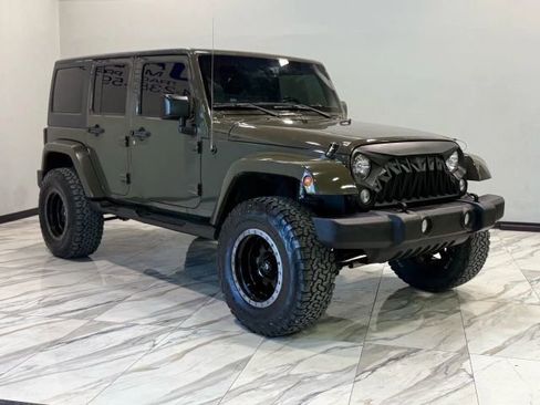 Used 2015 Jeep Wrangler Unlimited Sahara w/ Max Tow Package AWD/4WD image 55