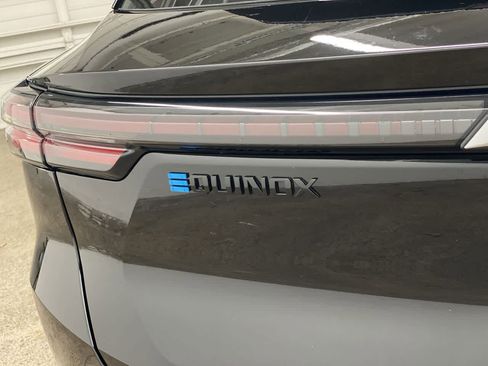 Used 2024 Chevrolet Equinox EV RS image 10