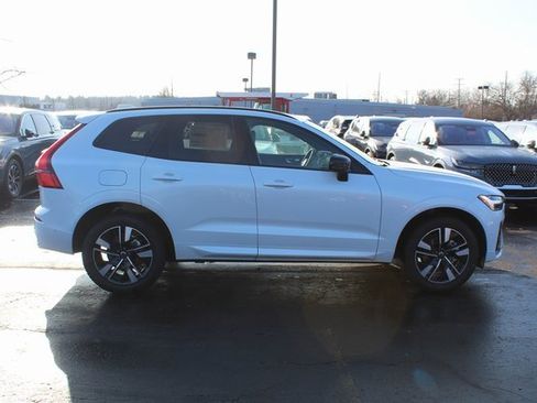 New 2026 Volvo XC60 B5 Plus w/ Protection Package Premier image 2