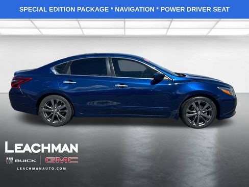 Used 2018 Nissan Altima 2.5 SR w/ SR Special Edition FWD image 2