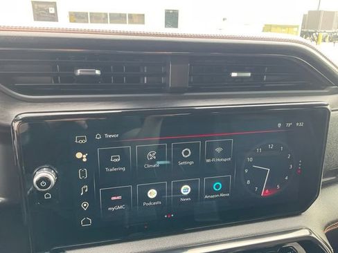 Used 2022 GMC Sierra 1500 AT4 w/ AT4 Preferred Package AWD/4WD image 14