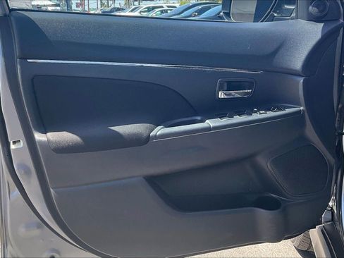 Used 2017 Mitsubishi Outlander Sport ES FWD image 20