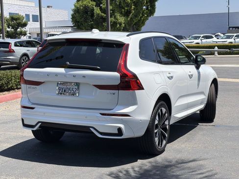 Used 2026 Volvo XC60 T8 Plus w/ Climate Package AWD/4WD image 5