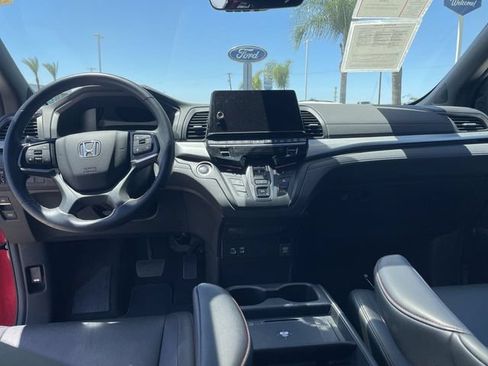Used 2025 Honda Odyssey Sport-L image 19
