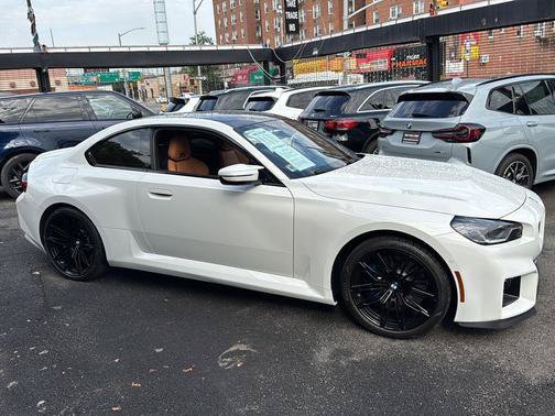 Used 2023 BMW M2 w/ Lighting Package RWD image 9