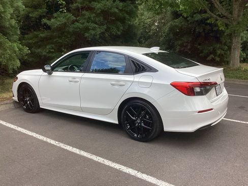 Used 2022 Honda Civic Sport image 8