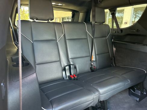 Used 2025 Cadillac Escalade ESV Premium Luxury w/ Touring Package image 39