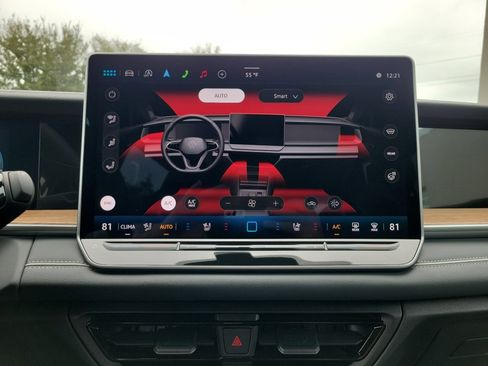 New 2026 Volkswagen Tiguan SEL R-Line image 18