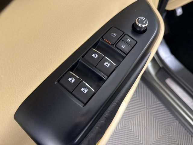 Used 2016 Toyota Highlander Limited Platinum AWD/4WD image 29
