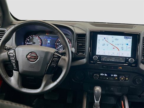 Used 2024 Nissan Frontier Pro-X image 19