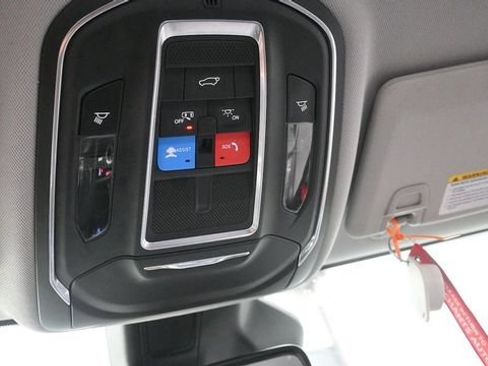 Used 2021 Jeep Grand Cherokee L Limited AWD/4WD image 13
