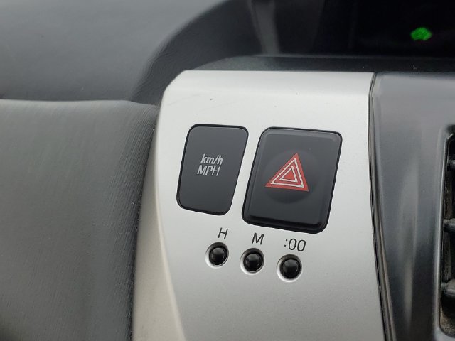 Used 2014 Toyota Prius V Three FWD image 15
