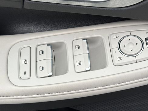 Used 2022 Hyundai Sonata Limited image 13