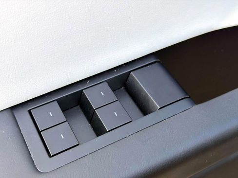 Used 2024 Tesla Cybertruck AWD Crew Cab image 14