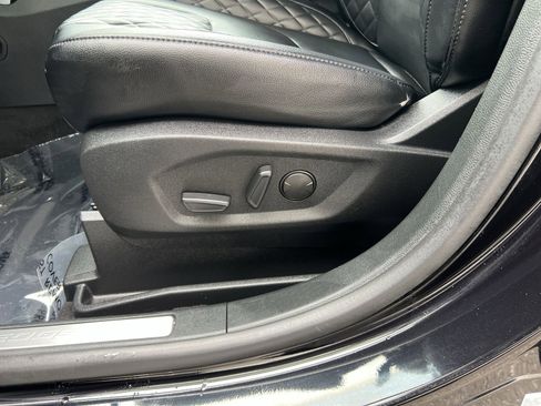 Used 2023 Ford Edge Titanium AWD/4WD image 14