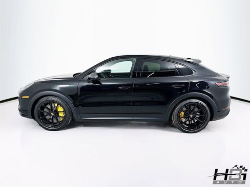 Used 2023 Porsche Cayenne Turbo GT image 5