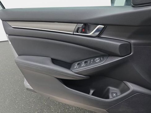 Used 2019 Honda Accord Sport image 25