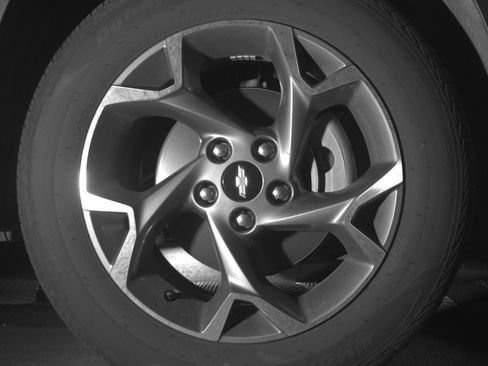 Used 2025 Chevrolet Trax LT FWD image 13