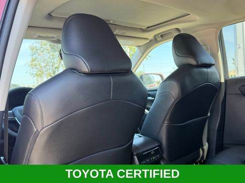 Used 2026 Toyota Highlander XLE AWD/4WD image 19