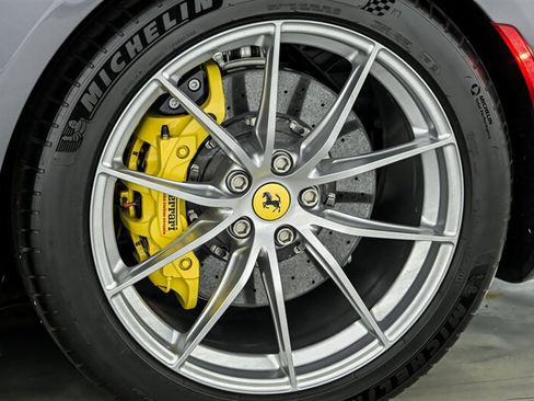 Used 2023 Ferrari 812 GTS RWD image 14