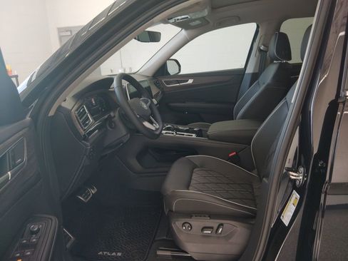 New 2026 Volkswagen Atlas SEL Premium R-Line AWD/4WD image 11