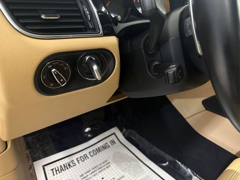 Used 2017 Porsche Macan AWD/4WD image 30