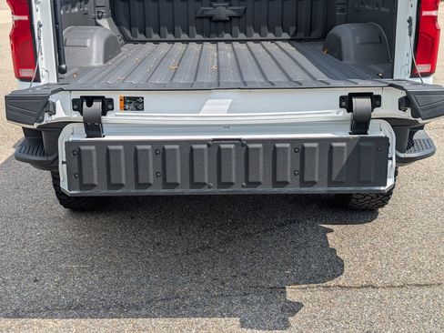 Used 2025 Chevrolet Silverado 2500 LT w/ Trail Boss Package AWD/4WD image 10