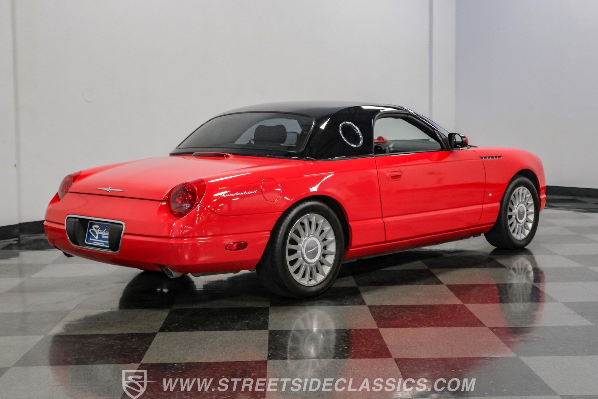 Used 2004 Ford Thunderbird RWD image 16