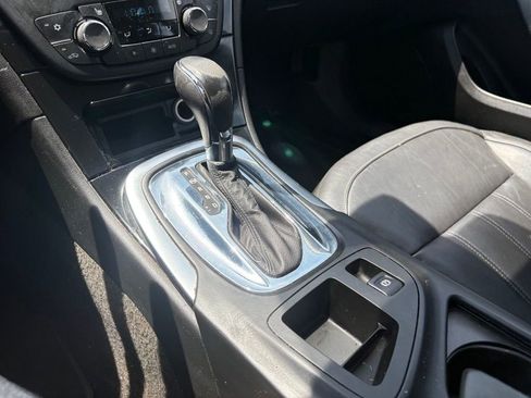 Used 2013 Buick Regal Premium FWD image 22