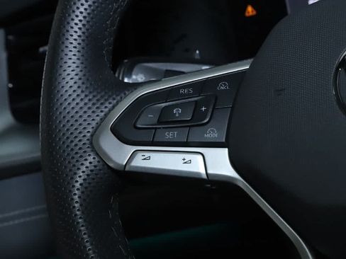 Certified 2026 Volkswagen Tiguan SE R-Line FWD image 24