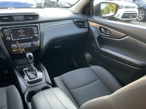 Used 2019 Nissan Rogue Sport S w/ Appearance Package AWD/4WD image 17