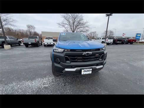 Used 2024 Chevrolet Colorado Trail Boss w/ Advanced Trailering Package image 3