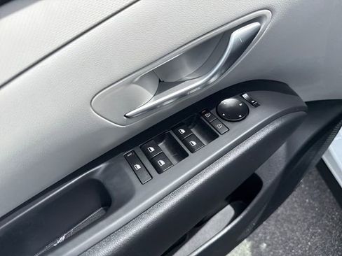 Certified 2025 Hyundai Tucson SE AWD/4WD image 10