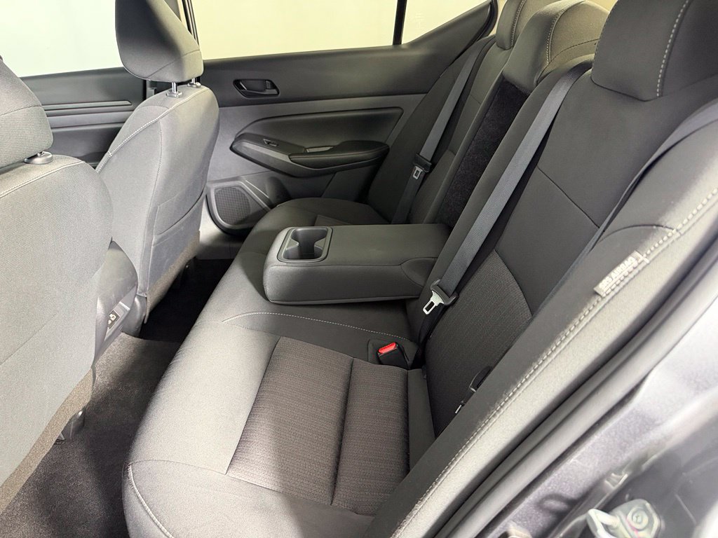 Used 2025 Nissan Altima 2.5 SV FWD image 17