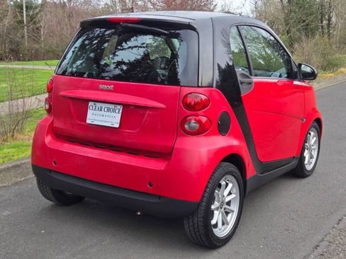 Used 2009 smart fortwo passion RWD image 4