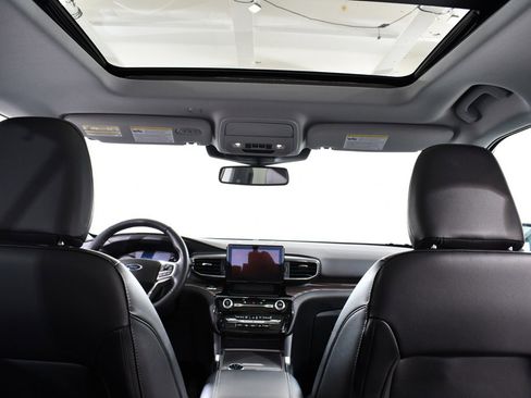 Used 2023 Ford Explorer Limited w/ Equipment Group 301A image 17