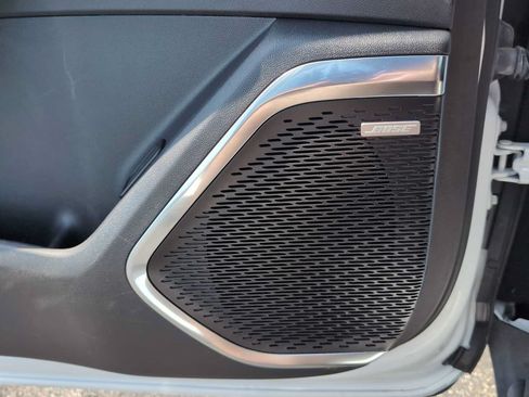 Used 2025 GMC Acadia Elevation FWD image 24