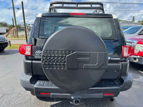 Used 2008 Toyota FJ Cruiser 4WD image 5