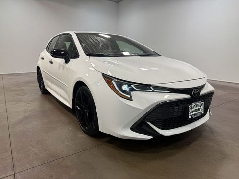 Used 2021 Toyota Corolla SE image 32