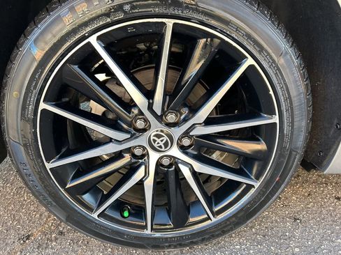 Used 2024 Toyota Camry SE image 7