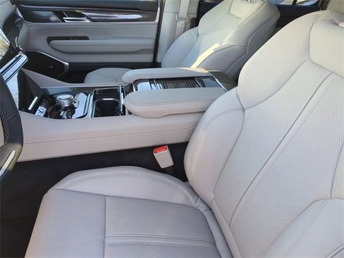 New 2024 Jeep Wagoneer 4WD w/ Convenience Group I image 20